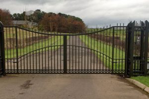 METAL-DRIVEWAY-GATE-NO-56